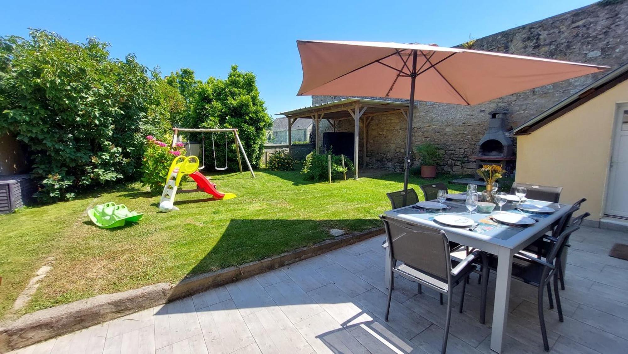 Maison avec jardin, près plages du débarquement, table ping pong, à 800 m d' Omaha beach adaptée jeunes enfants Vierville-sur-Mer Exterior foto